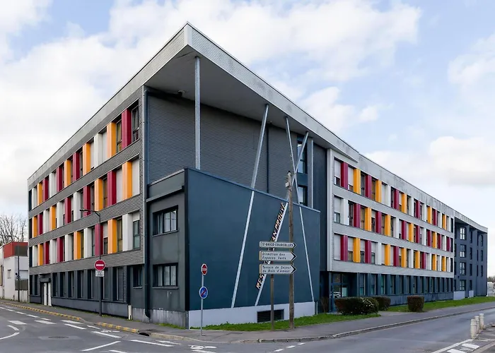 11 - Le Lokup - Wifi - Proche Tram Апартаменты